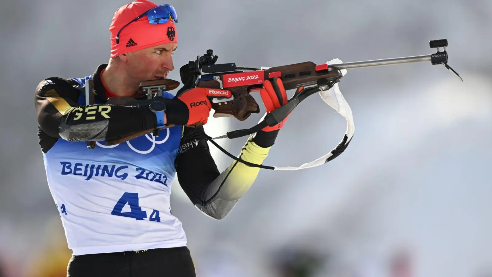 Biathlet Philipp Nawrath beim letzten Schießen. (Foto: Hendrik Schmidt/dpa-Zentralbild/dpa)