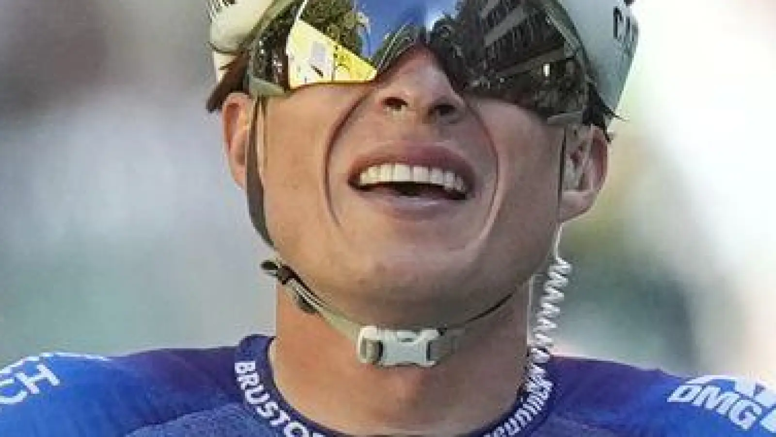 Jasper Philipsen hat die 17. Etappe der Tour de France gewonnen.  (Foto: Thibault Camus/AP/dpa)