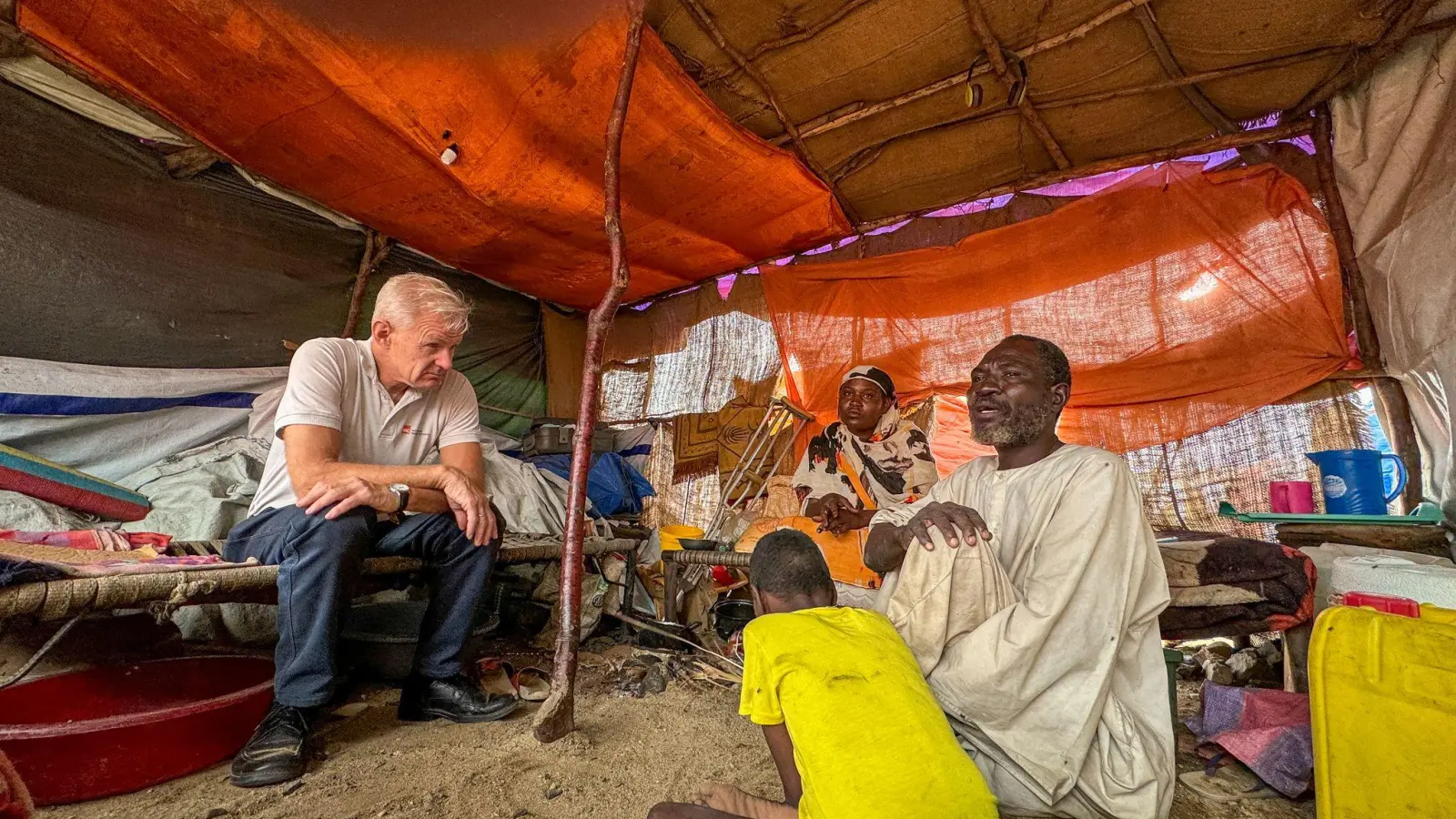 Egeland wirft der internationalen Gemeinschaft mit Blick auf die Krise im Sudan empörendes Verhalten vor.  (Foto: Ahmed Elsir/NRK/dpa)