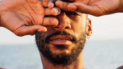 Wechseljahre beim Mann? Der Testosteronspiegel verändert sich zwar im Laufe des Lebens – aber anders, als viele vermuten. (Foto: Vasily Pindyurin/Westend61/dpa-tmn)