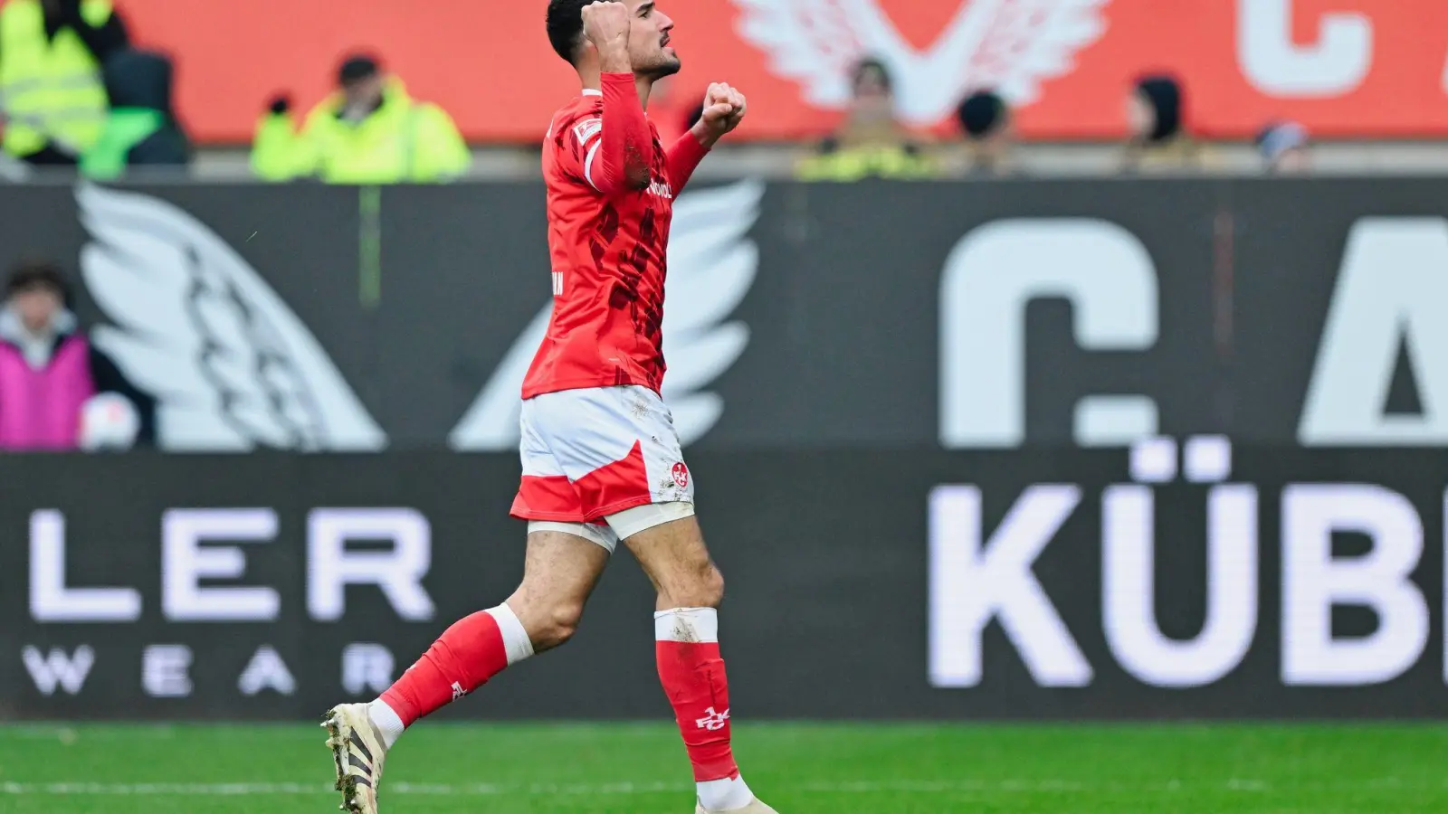 Ivan Prtajin traf für Kaiserslautern zum 1:1. (Foto: Uwe Anspach/dpa)
