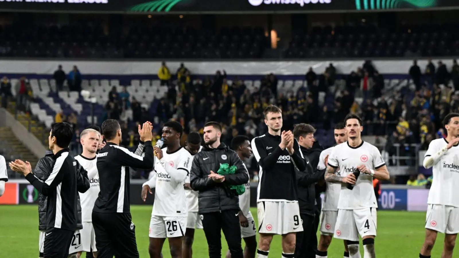 Die Eintracht kam trotz 2:0-Führung nicht über ein 2:2 bei Saint-Gilloise hinaus. (Foto: Federico Gambarini/dpa)