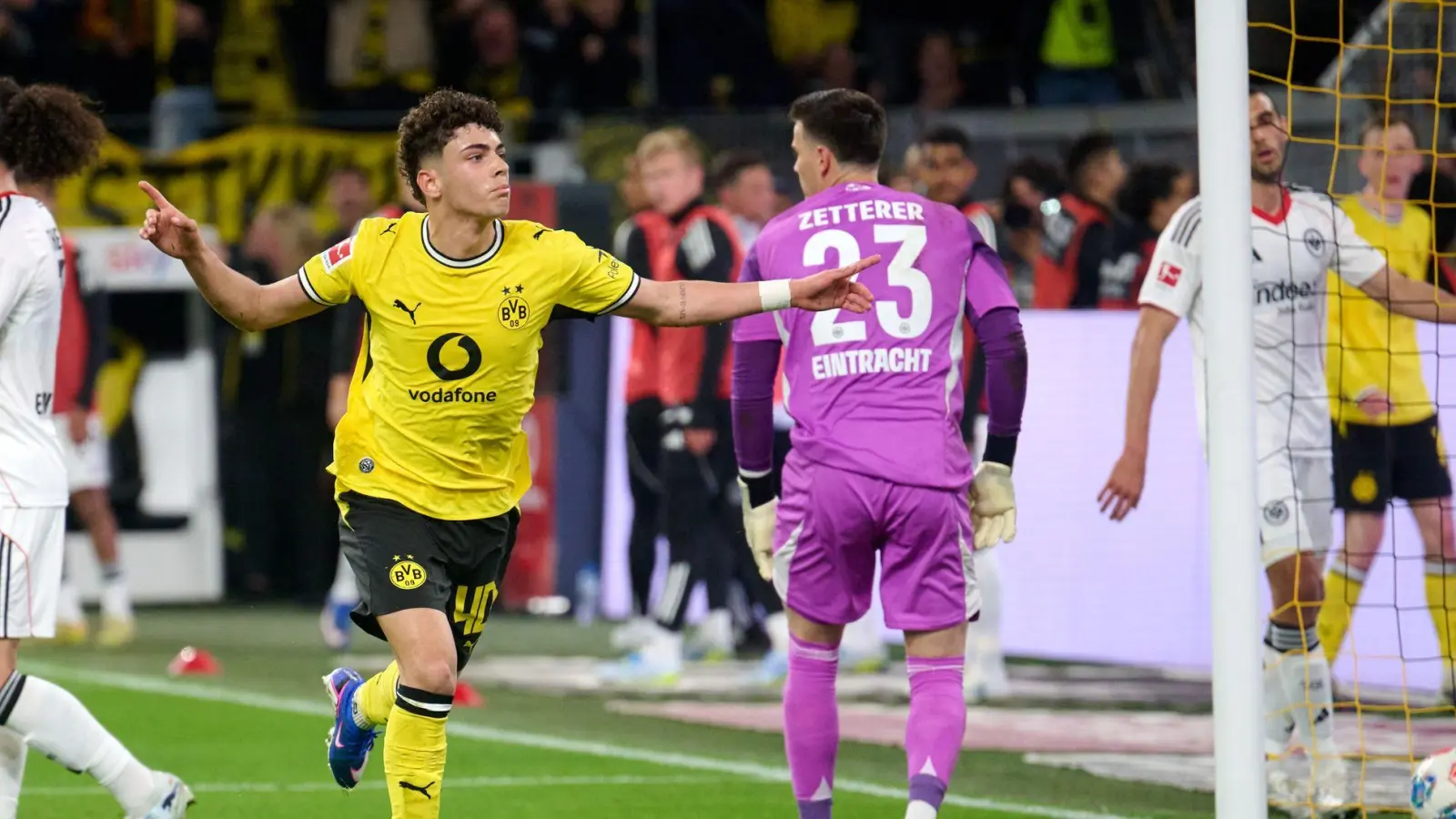 Samuele Inácio will in Zukunft noch öfter für den BVB jubeln. (Archivbild) (Foto: Bernd Thissen/dpa)