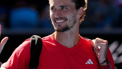 Alexander Zverev hatte nach seinem Drittrundensieg viel zu lachen (Foto: Vincent Thian/AP/dpa)