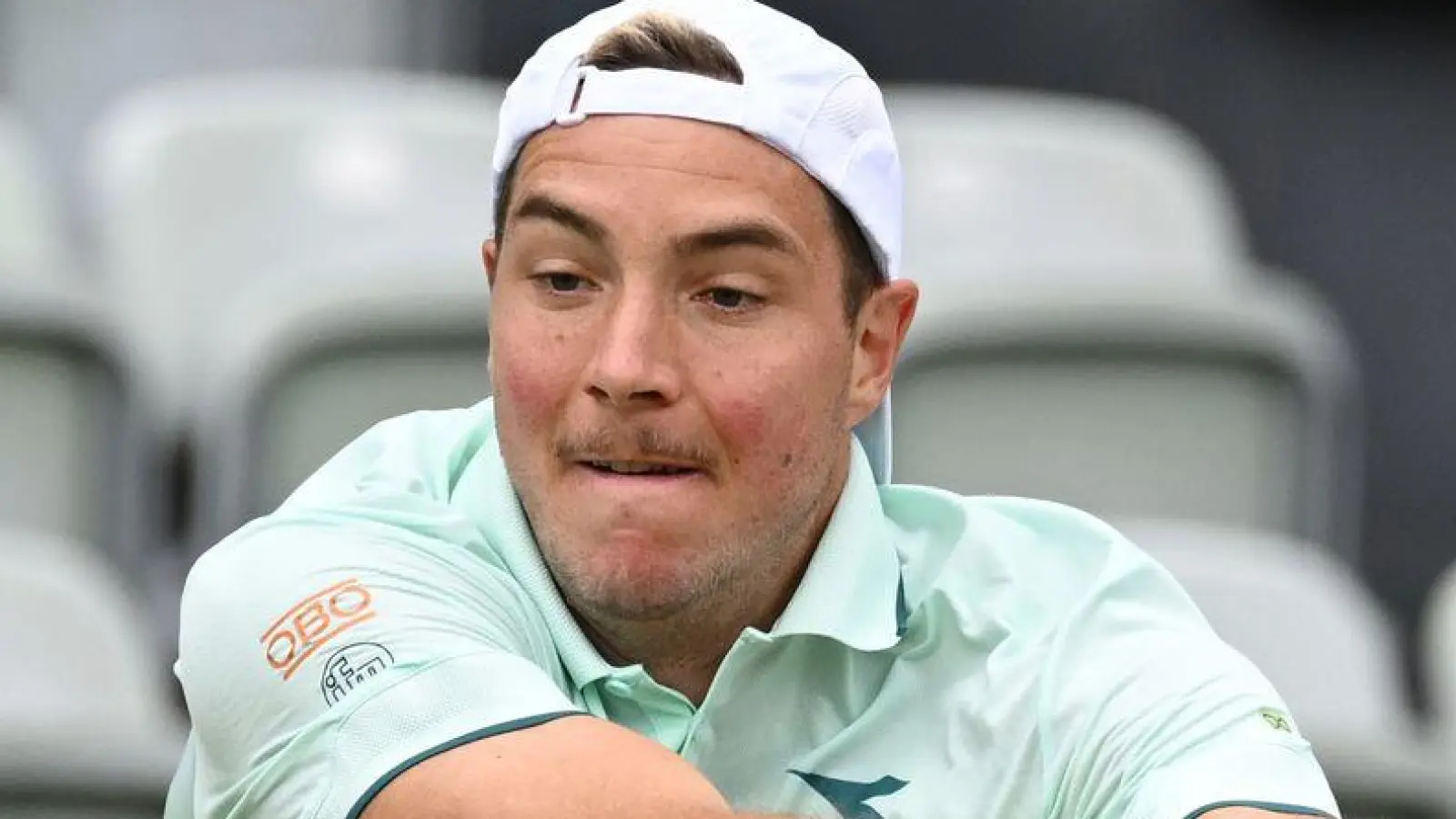 Jan-Lennard Struff konnte den kasachischen Rasenspezialisten Alexander Bublik nicht stoppen. (Foto: Marijan Murat/dpa)