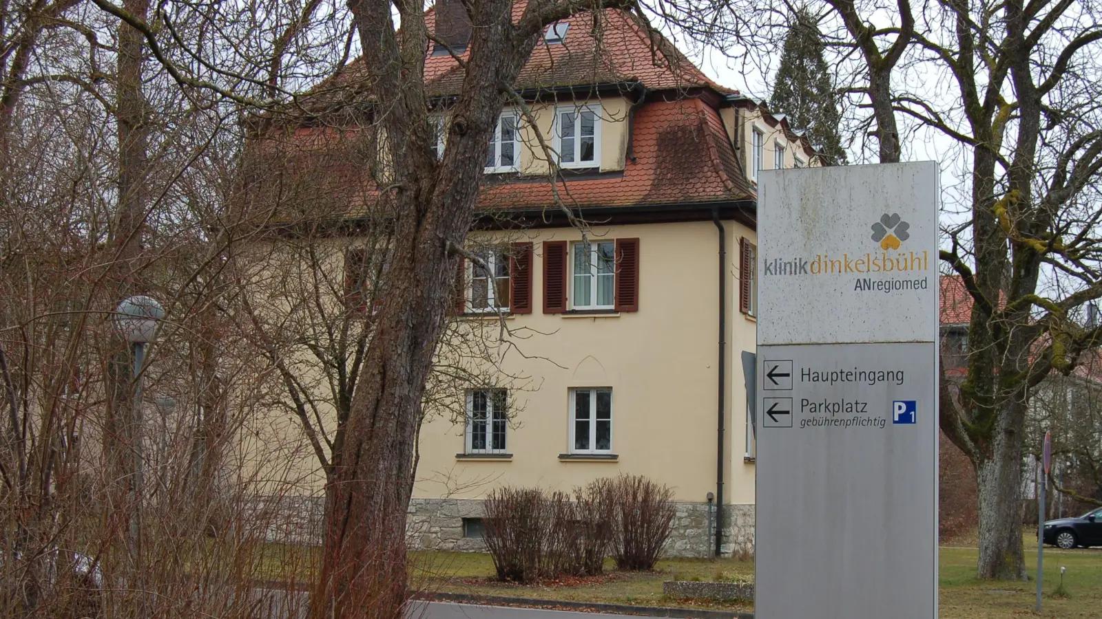 Die Zukunft der Dinkelsbühler Klinik ist ungewiss. Nach Ansicht der Grünen im Kreistag ist das Krankenhaus als Baustein für die Grund- und Notfallversorgung im ländlichen Bereich wichtig. (Foto: Markus Weinzierl)