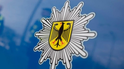 Die Bundespolizei rückte gemeinsam mit der Landespolizei aus. (Symbolbild) (Foto: Marijan Murat/dpa)