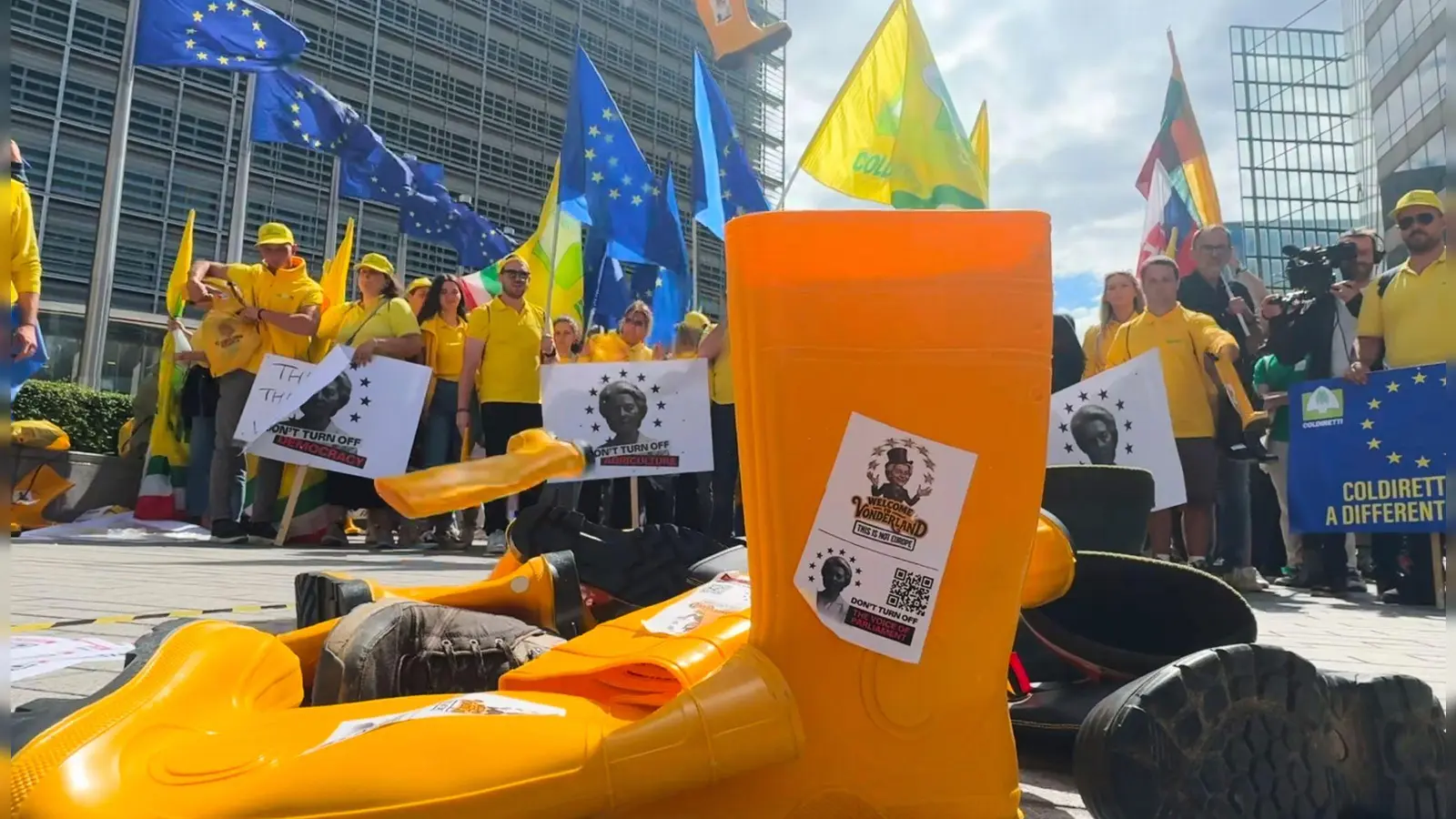 Die EU-Abgeordneten wollen Europas Landwirten mehr Geld fest zusagen. (Archivbild) (Foto: Sylvain Plazy/ap/AP/dpa)