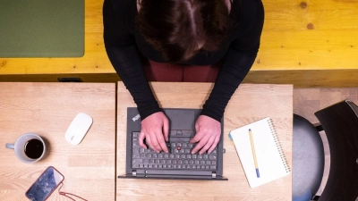 Vor Beginn der Pandemie hat Homeoffice in Deutschland fast keine Rolle gespielt. (Foto: Sebastian Kahnert/dpa)