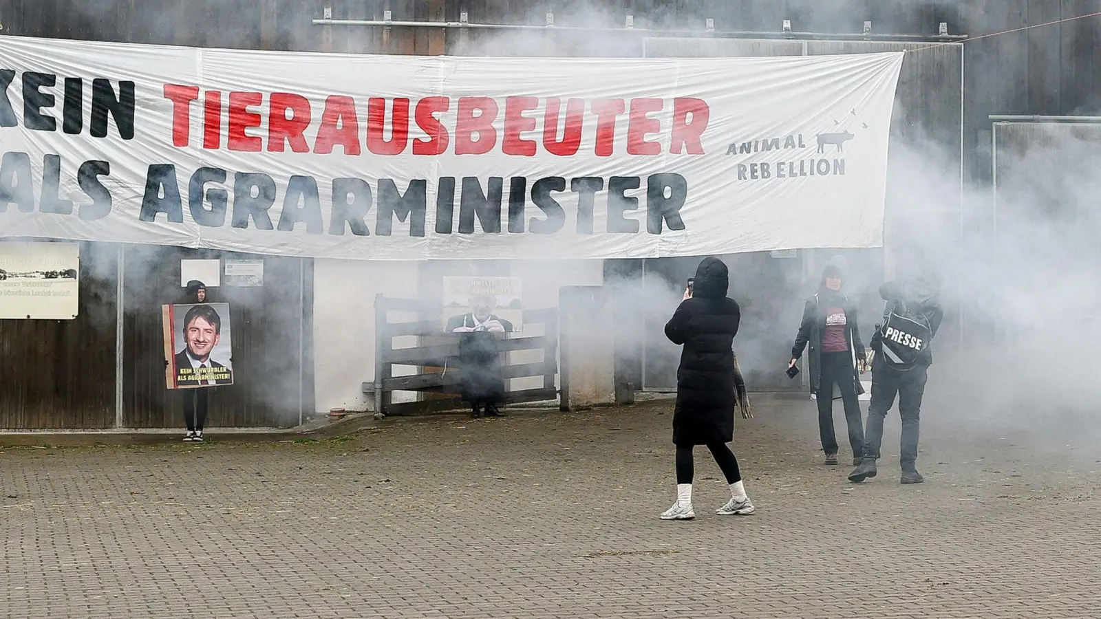 Kurz nach der Protestaktion zog Felßner seine Kandidatur für das Amt des Bundesagrarministers zurück. (Archivbild) (Foto: ---/dpa)
