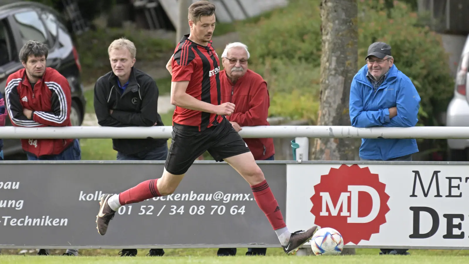 Zaubert manchem Fan ein Lächeln ins Gesicht: Sebastian Beck spielt auch mit 36 noch weiter für den SC Aufkirchen. (Foto: Martin Rügner)