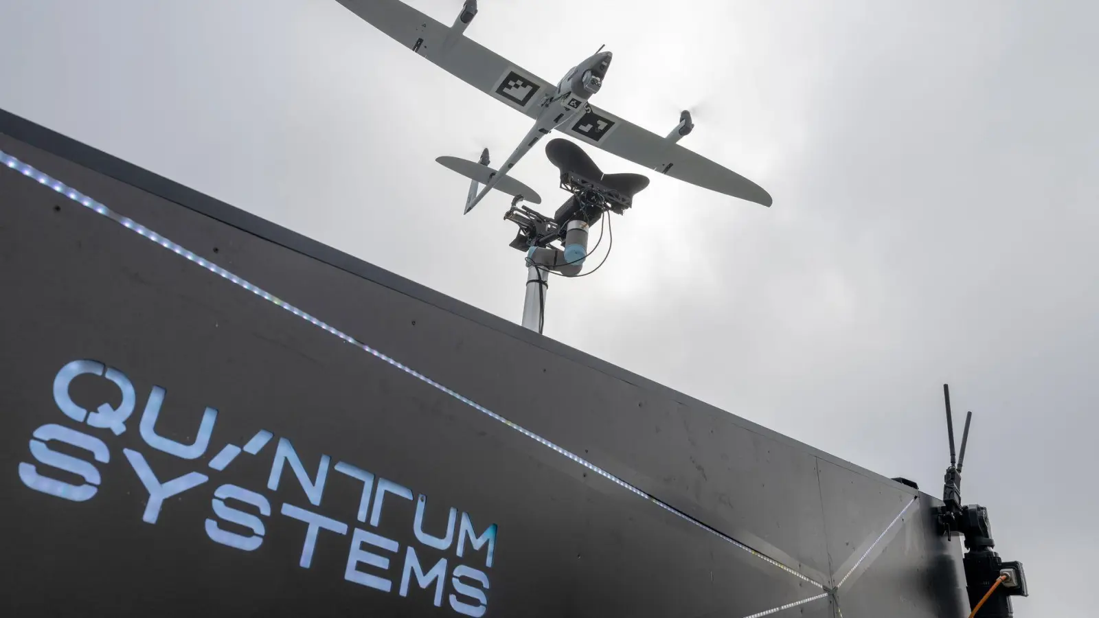 Die von Quantum Systems hergestellte Aufklärungsdrohne „Vector AI” (Archiv) (Foto: Peter Kneffel/dpa)