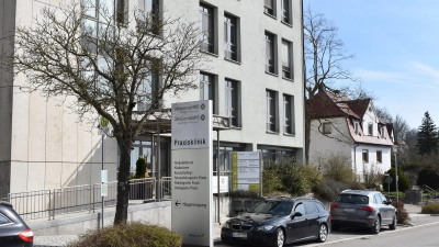 Die Praxisklinik in Feuchtwangen: Nach Aussage von ANregiomed soll ein Immobilienmakler beauftragt werden, um vorrangig Mieter aus dem Gesundheits- und Sozialbereich zu akquirieren. (Foto: Erich Herrmann)