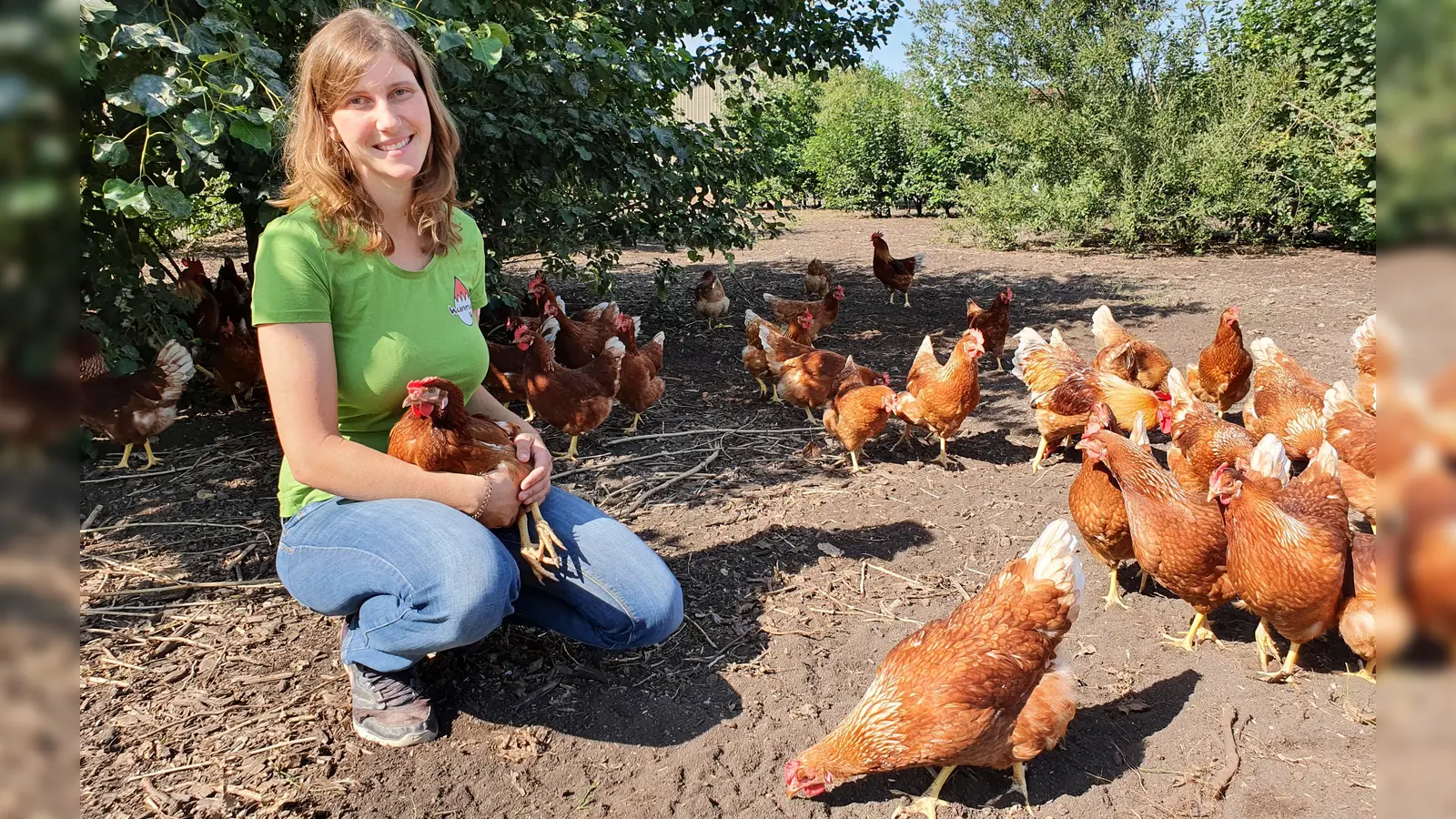 Der Weinmannshof in Kaubenheim hat sich seit dem Verbot des Kükentötens in Deutschland für das „Bruderhahn“-Konzept entschieden. Larissa Weinmann will aufklären. (Foto: Anna Franck)