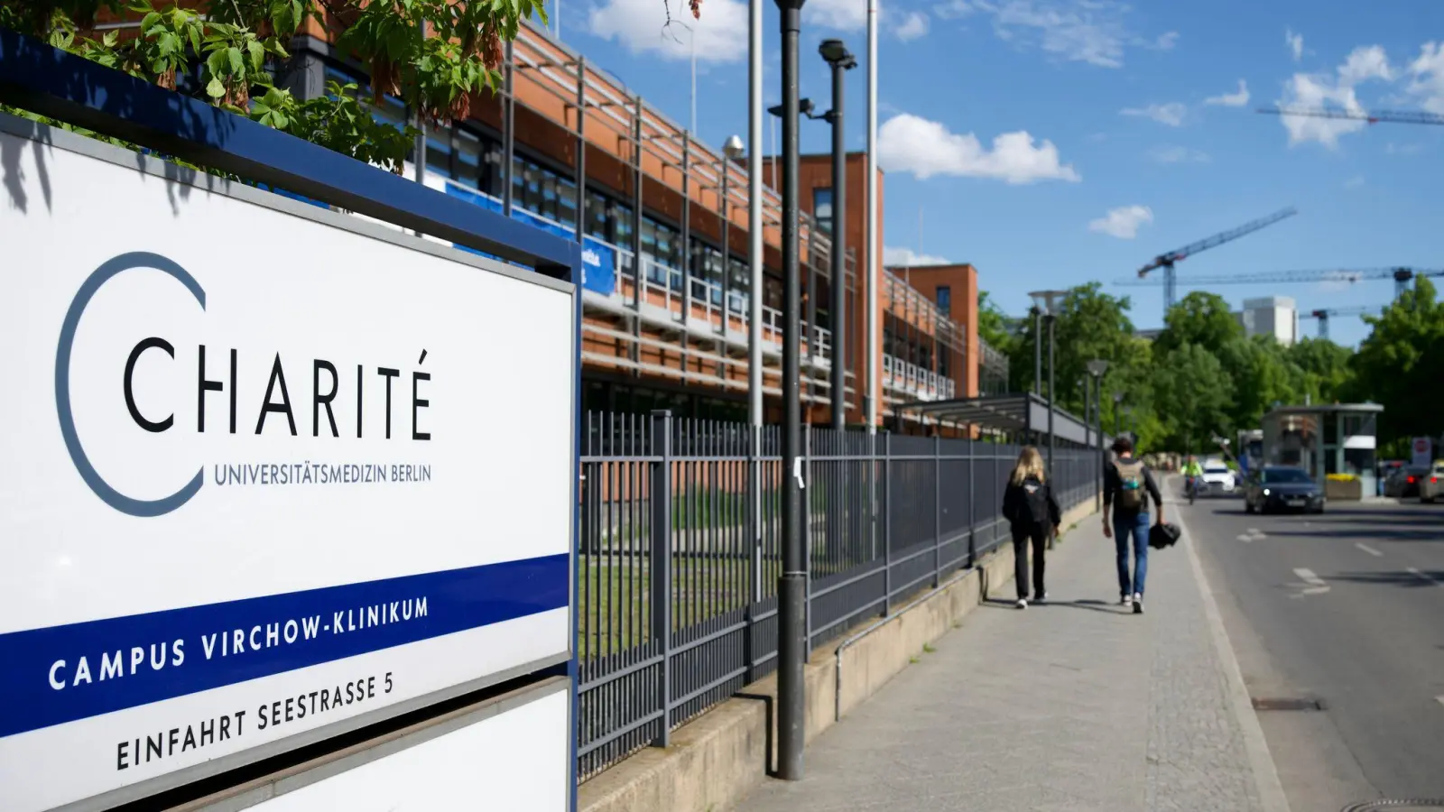 Die Charité verfügt über eine Sonderisolierstation. (Symbolbild) (Foto: Soeren Stache/dpa)