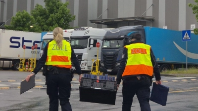 Zöllner wurden am Mittwoch auch an einem Kölner Amazon-Standort vorstellig. (Foto: -/dpa)