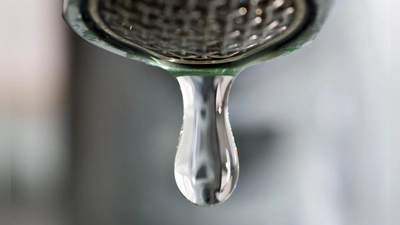 Unbemerkt lief in der Nacht der Keller des Einfamilienhauses mit Wasser voll. (Symbolbild) (Foto: Patrick Pleul/dpa-Zentralbild/dpa)