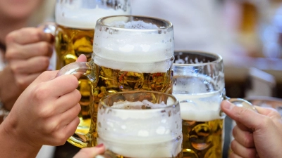 Bier: Die bayerischen Brauer haben sich im ersten Halbjahr gegen mehrere Trends gestemmt. (Archivbild) (Foto: Matthias Balk/dpa)