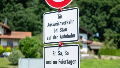 Am Wochenende will die Polizei die Verbote besonders genau kontrollieren. (Symbolbild) (Foto: Leonie Asendorpf/dpa)