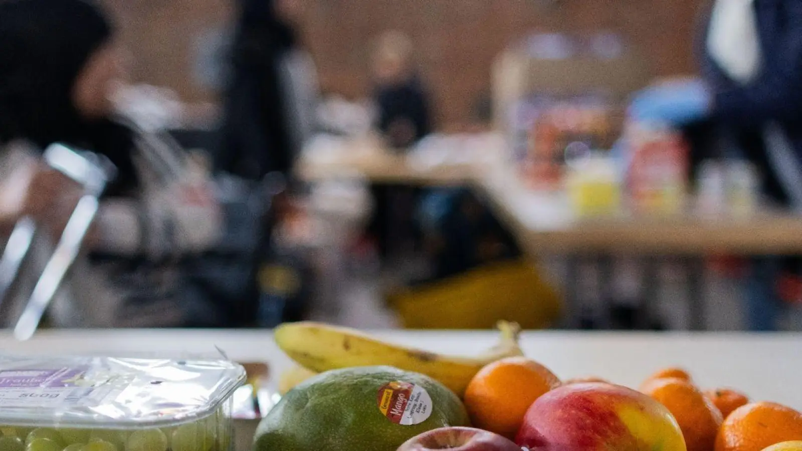 Menschen mit Migrationshintergrund haben laut einer Studie ein deutlich erhöhtes Armutsrisiko. (Foto: Rolf Vennenbernd/dpa)