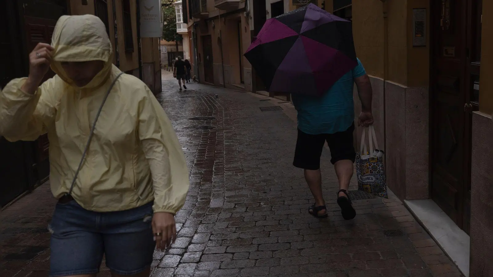 Auf Mallorca blieb die Lage vergleichsweise ruhig. (Foto: Clara Margais/dpa)