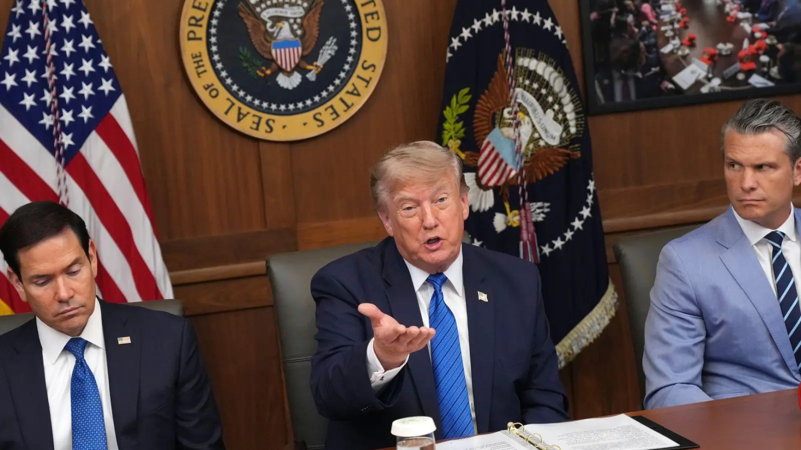 US-Präsident Trump hat nach eigenen Worten nicht mit FIFA-Chef Infantino über die Investorenpläne gesprochen. (Foto: Jacquelyn Martin/AP/dpa)