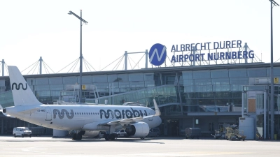Drei Piloten melden unabhängig voneinander, eine mögliche Drohne gesichtet zu haben. (Symbolbild) (Foto: Daniel Löb/dpa)