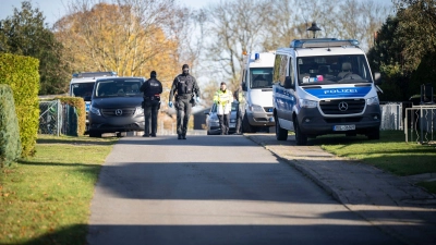 Im Fall Fabian lässt der Anwalt der seit Anfang November in U-Haft sitzenden Tatverdächtigen die Haftgründe prüfen. (Archivbild) (Foto: Philip Dulian/dpa)