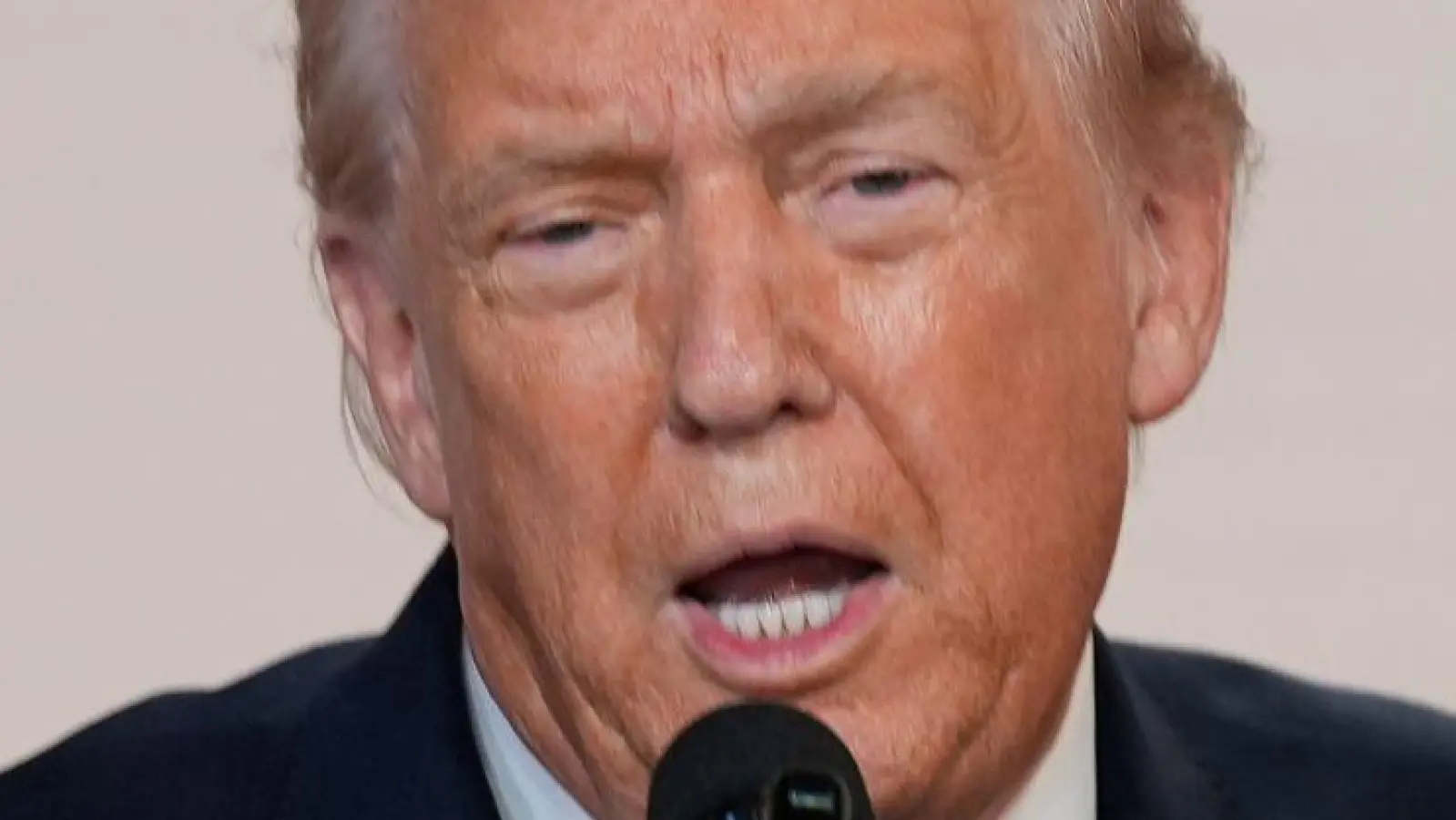 Vor dem Hintergrund der jüngsten Verhandlungen mit dem Iran erhöht der US-Präsident den Druck. (Archivbild) (Foto: Alex Brandon/AP/dpa)