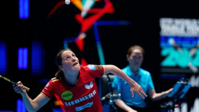Sabine Winter verliert im WM-Halbfinale gegen die Japanerin Hina Hayata. (Foto: Jon Super/AP/dpa)