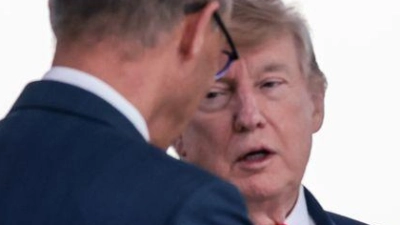 Beim G7-Gipfel in Évian gelang es den Europäern, Trump bei Laune zu halten - beim Nato-Gipfel könnte das schwieriger werden. (Archivbild) (Foto: Evelyn Hockstein/Pool Reuters/AP/dpa)