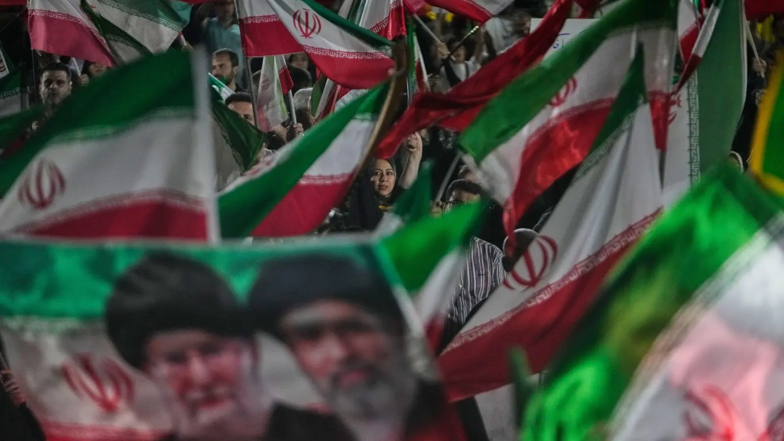 Nach iranischen Medienberichten gibt es derzeit keine informellen Verhandlungen zwischen dem Iran und den USA. (Symbolbild) (Foto: Vahid Salemi/AP/dpa)