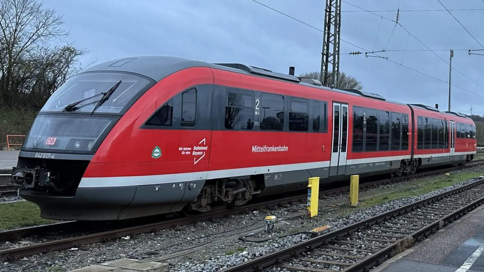 Ab Montag sind keine Züge mehr zwischen dem Steinacher Bahnhof und Rothenburg unterwegs. (Foto: Gudrun Bayer)