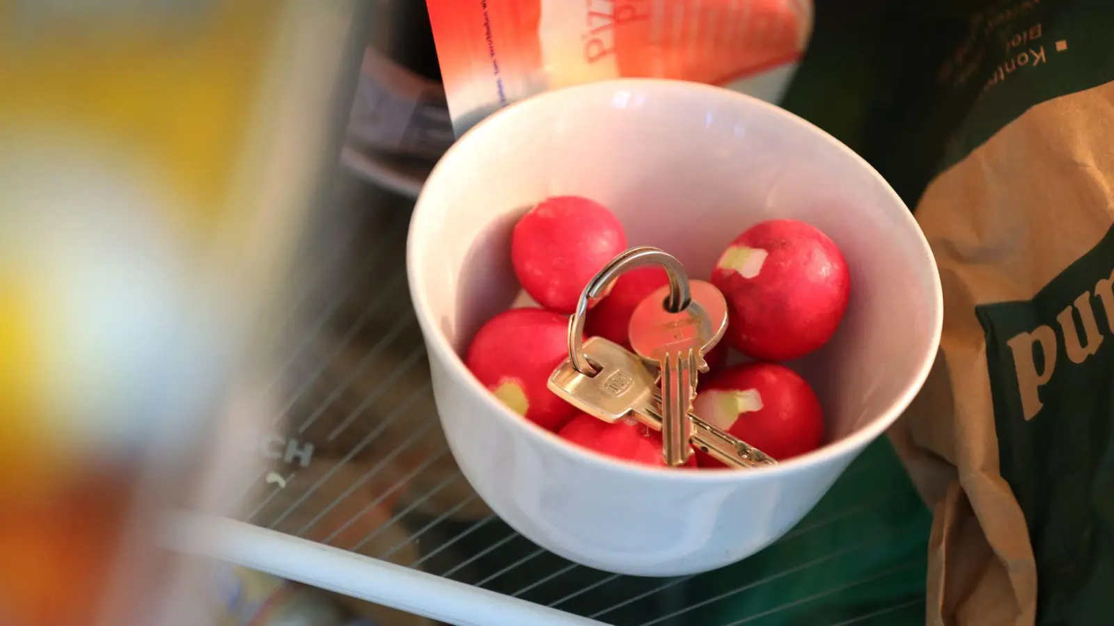 Demente Menschen verlegen oft wichtige Dinge. (Symbolbild) (Foto: picture alliance / dpa)