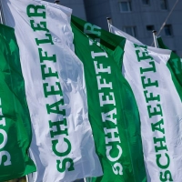 Die Nachfrage nach Altersteilzeit beim Zulieferer Schaeffler ist hoch (Archivbild).  (Foto: Daniel Karmann/dpa)
