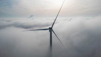 Der Ausbau der erneuerbaren Energien aus Wind und Sonne spielt eine Schlüsselrolle in der Energiewende. (Foto: Jan Woitas/dpa)