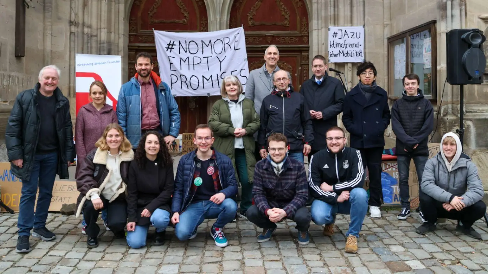 Ein breites Bündnis aus ehrenamtlichen Bahnrektivierungsbefürwortern, Vertretern der Klimabewegung und Politikerinnen und Politikern hatten bereits vor rund zwei Jahren in Dinkelsbühl einen Lückenschluss der Bahnlinien von Wassertrüdingen und Dombühl bis nach Nördlingen gefordert. (Archivbild: Martina Haas)