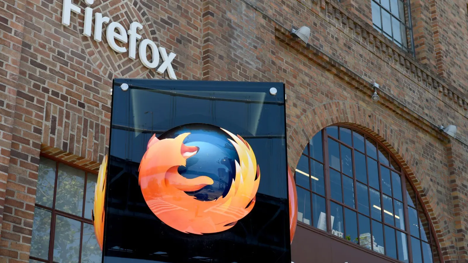 Neues aus der Mozilla-Zentrale in San Francisco: Firefox kann nun automatisch Webseiten-Berechtigungen zurücknehmen. (Foto: Andrej Sokolow/dpa)