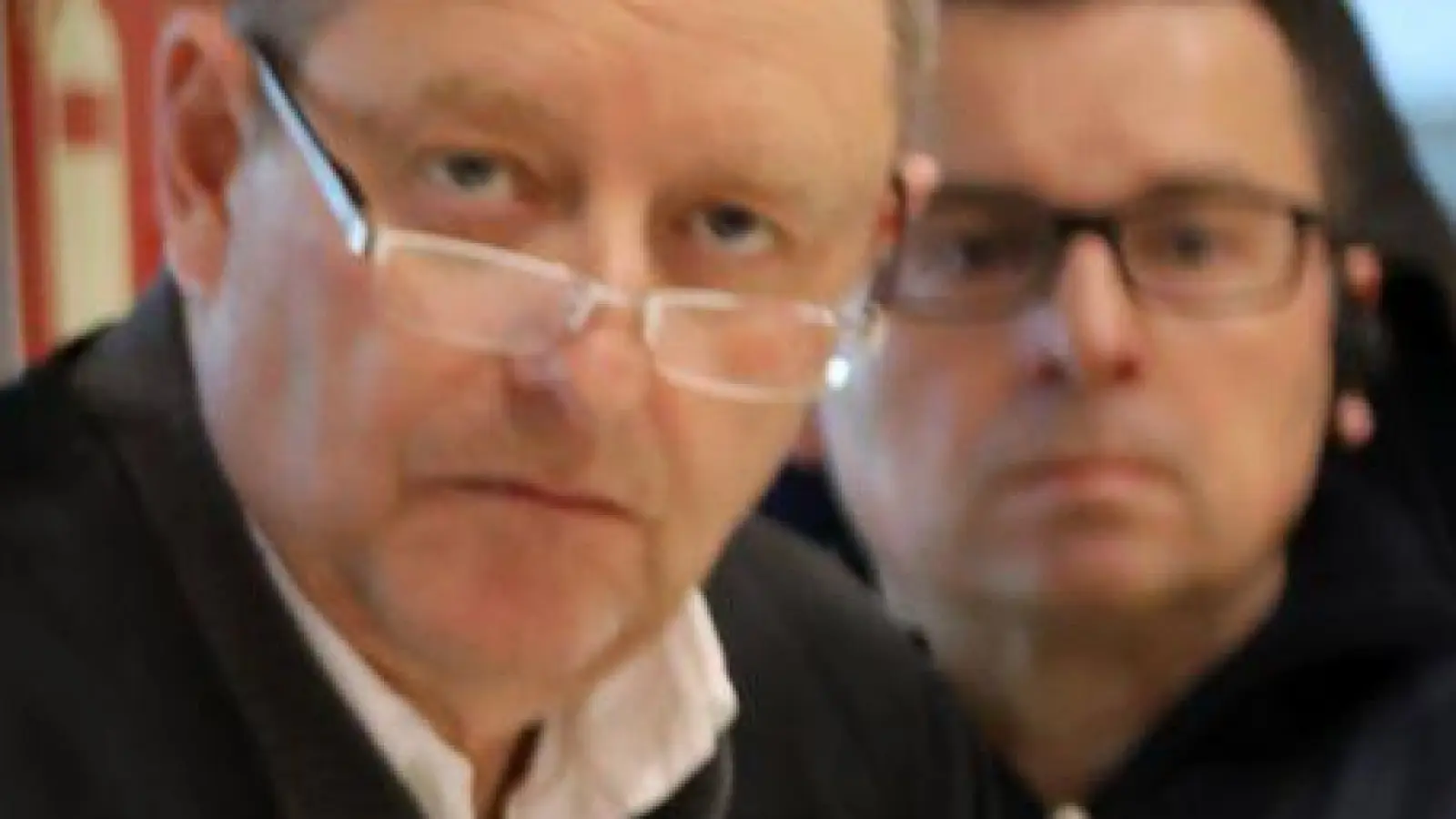 Der Angeklagte steht wegen Brandstiftung vor Gericht.  (Foto: Andreas Kempf/dpa)