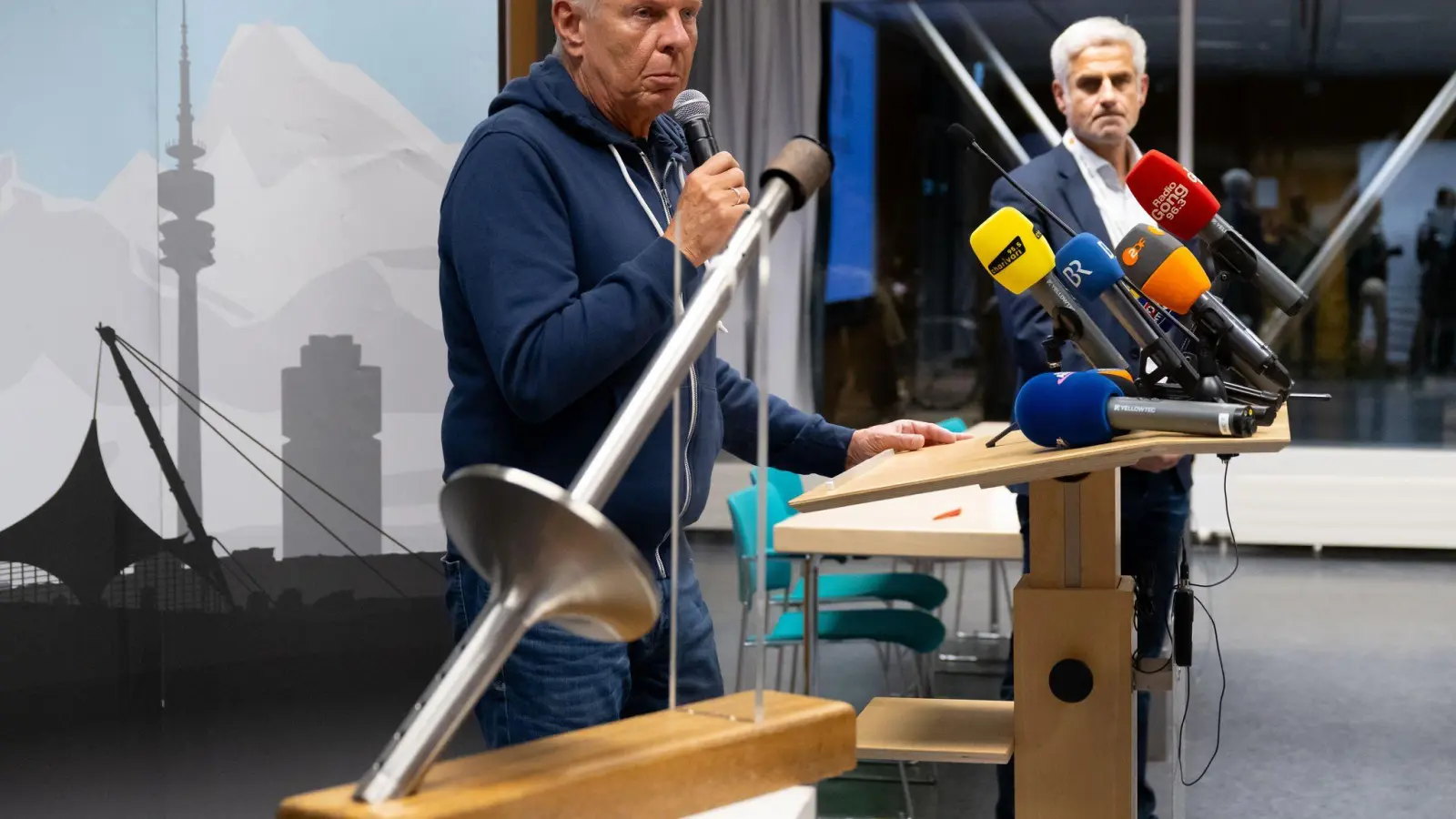 Münchens Oberbürgermeister Dieter Reiter verkündet das Ergebnis. (Foto: Sven Hoppe/dpa)