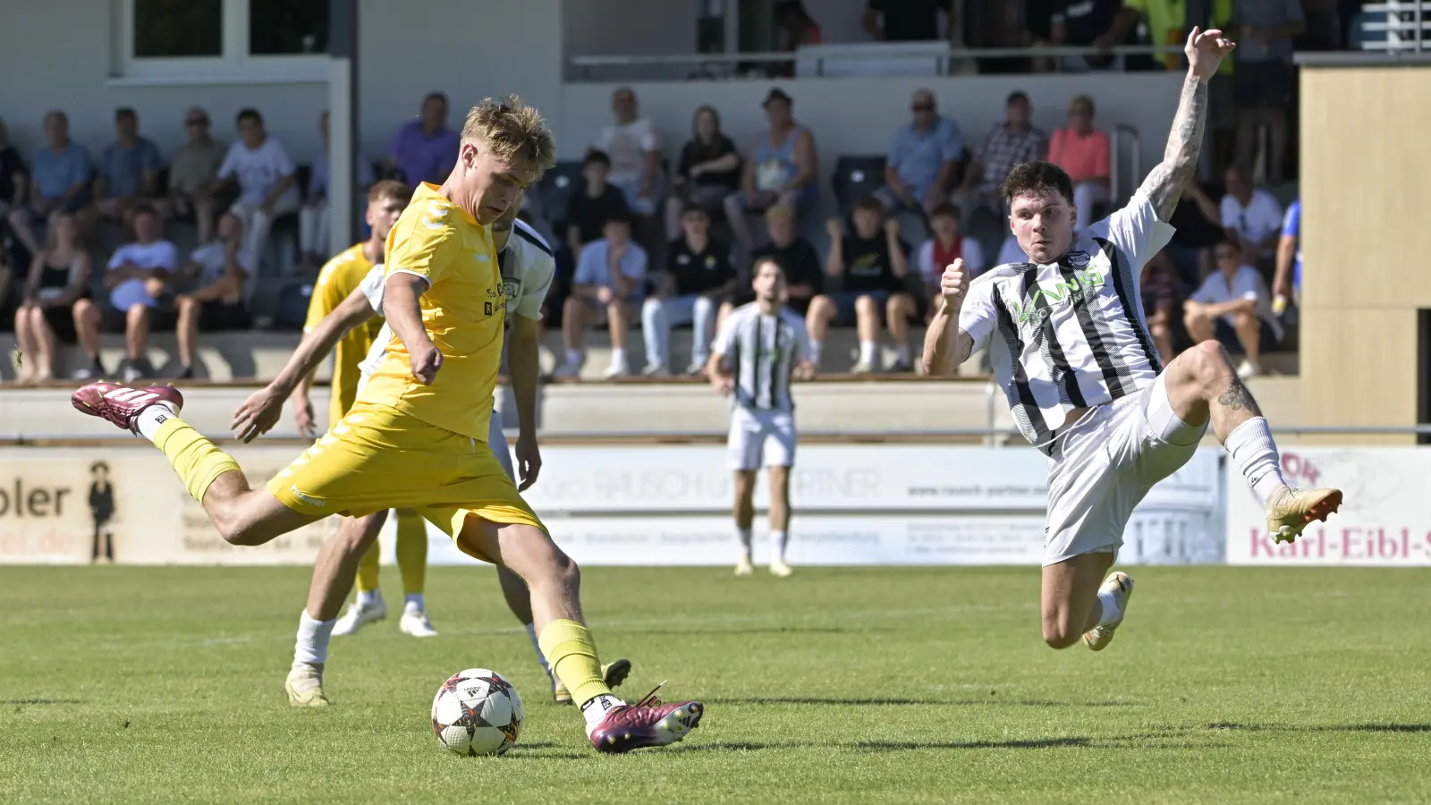 Auf Levin Körger (hier gegen den FSV Stadeln) müssen die Gutenstettener in Forchheim verzichten. (Foto: Martin Rügner)