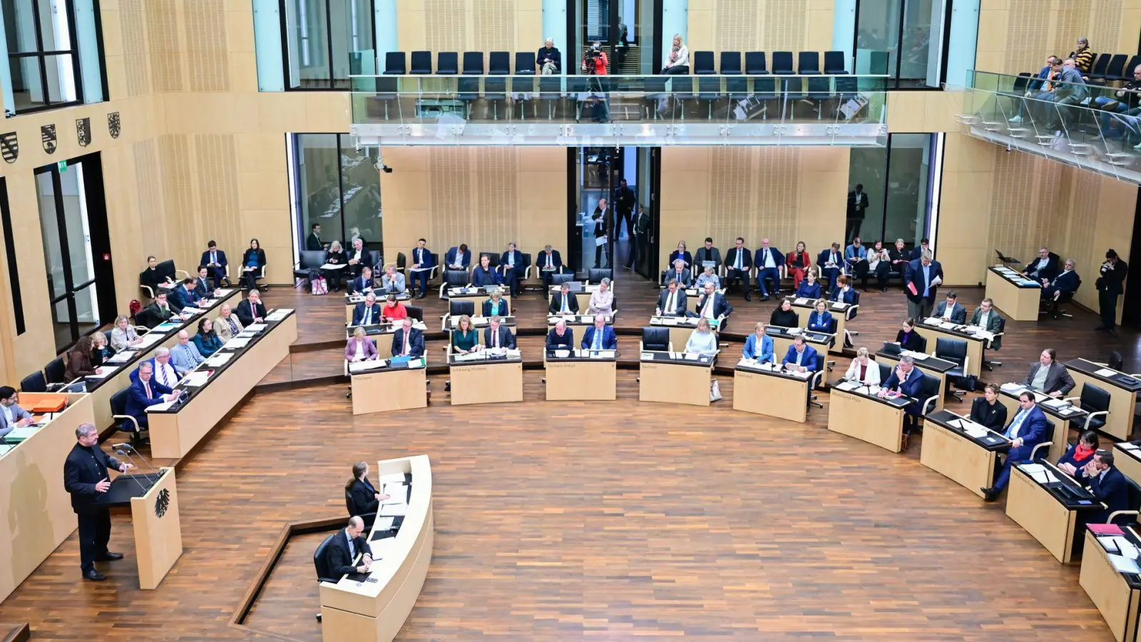 Die Länderkammer stimmte zu, obwohl Länder und Kommunen die Hälfte der Kosten tragen müssen.  (Foto: Sebastian Christoph Gollnow/dpa)