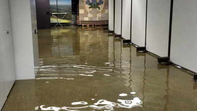 Unbekannte haben den Keller des Landratsamtes Deggendorf unter Wasser gesetzt.  (Foto: Landratsamt Deggendorf/dpa)