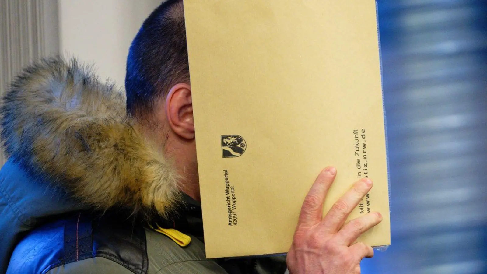 Der zweite Täter ist wegen des Säuranschlags auf Bernhard Günther zu einer langjährigen Haftstrafe verurteilt worden. (Foto: Henning Kaiser/dpa)