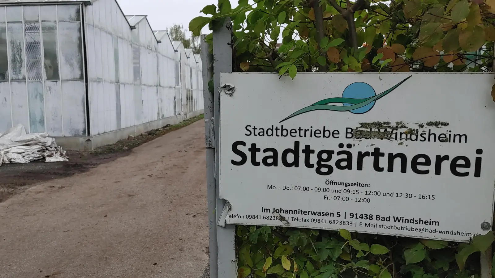 Ein Teil der Stadtgärtnerei im Kurpark wird abgerissen, der Wirtschaftstrakt allerdings wird zu Toiletten umgebaut. (Archivbild: Katrin Merklein)