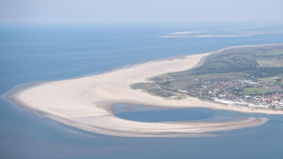 Bundeskanzler Scholz hält Gasbohrungen vor Borkum für wahrscheinlich. (Archivbild) (Foto: Sina Schuldt/dpa)