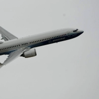 Die Boeing 737 Max 10 hat Platz für bis zu 230 Passagiere. (Archivbild) (Foto: Lewis Joly/AP/dpa)