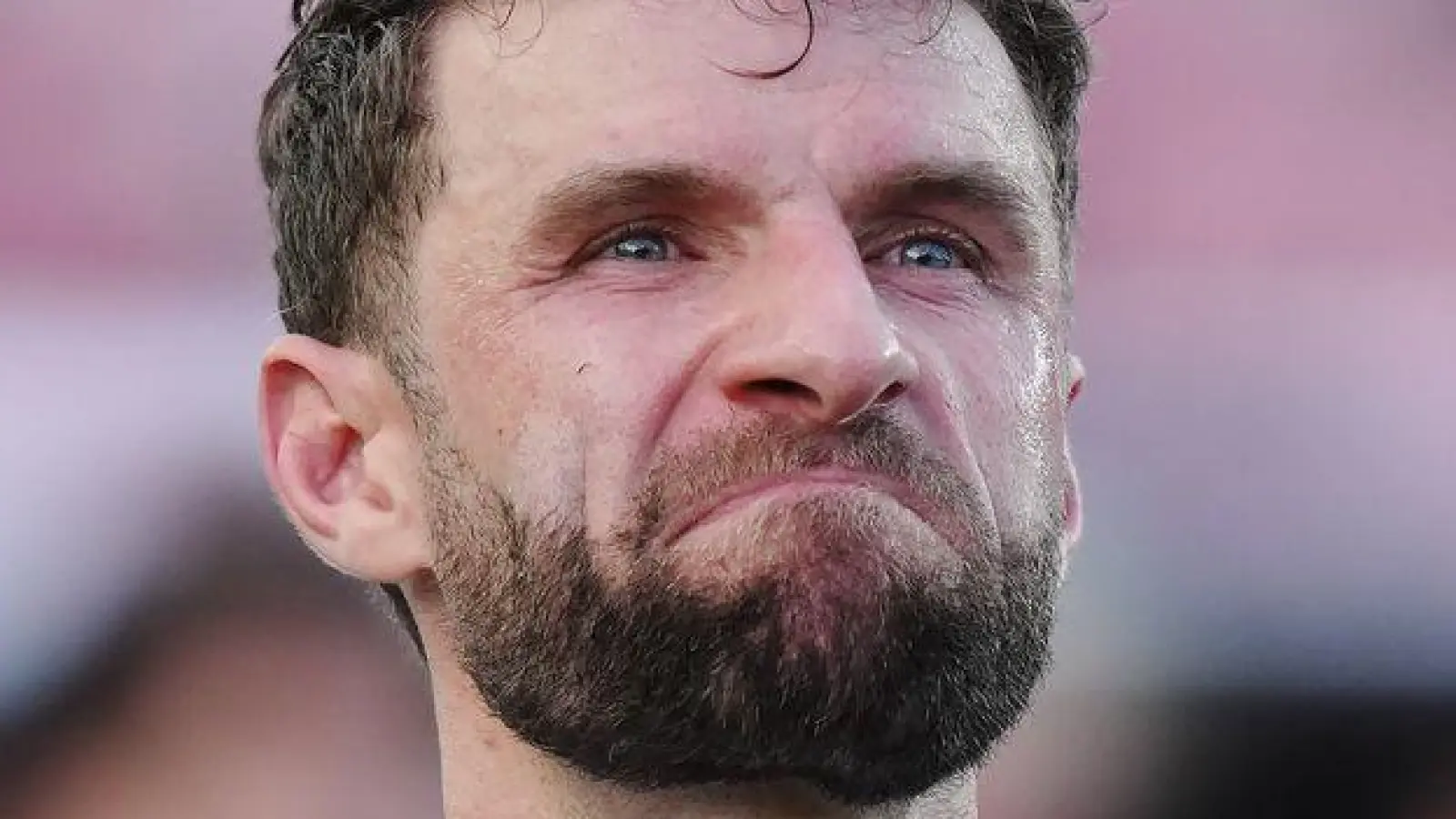 Thomas Müller blickt skeptisch auf eine mögliche WM-Teilnahme von Lionel Messi mit Argentinien. (Archivbild) (Foto: Darryl Dyck/The Canadian Press/dpa)