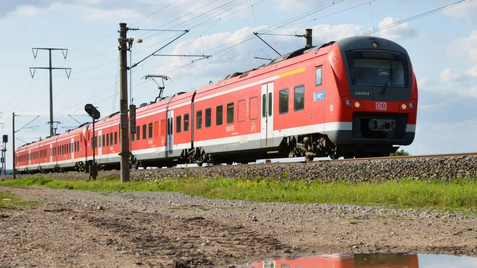 Auch der RE10 war von der Streckensperrung betroffen. (Foto: Johannes Hirschlach)