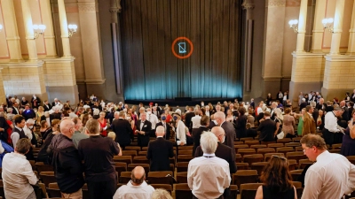 Im vergangenen Jahr blieben beim „Ring“ ein paar Plätze leer in Bayreuth - in diesem Jahr nicht (Archivbild).  (Foto: Daniel Löb/dpa)